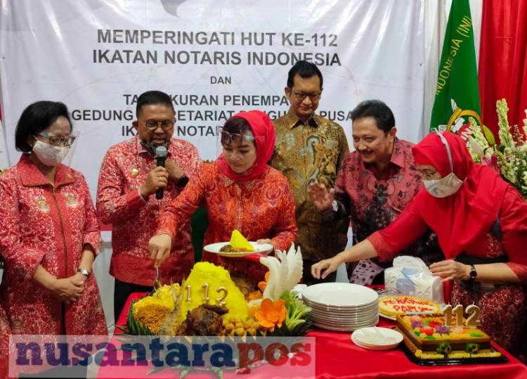 HUT INI KE-112 DAN SYUKURAN SEKRETARIAT IKATAN NOTARIS INDONESIA YANG BARU