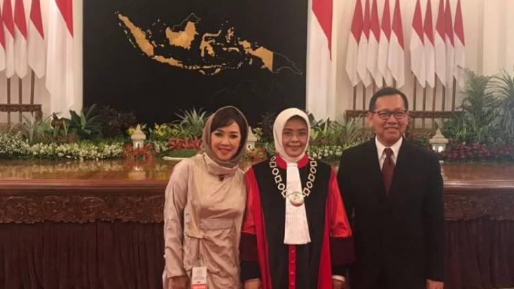 Presiden Saksikan Pengambilan Sumpah Jabatan Hakim MK Pengganti Farida