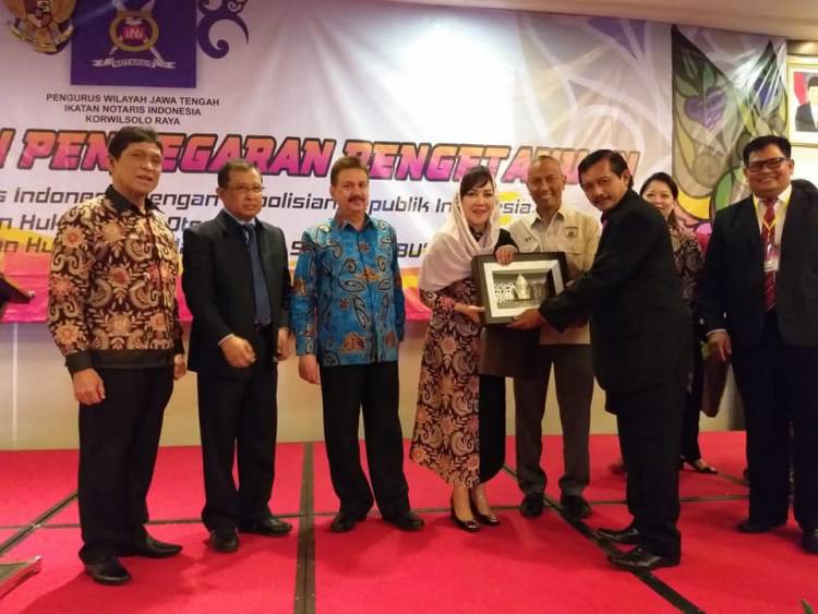 Pembekalan dan Penyegaran Pengetahuan “Memahami tentang MoU INI dengan Kepolisian RI, Kedudukan Hukum Akta Otentik, Sistem Administrasi Badan Hukum dan Badan Usaha“